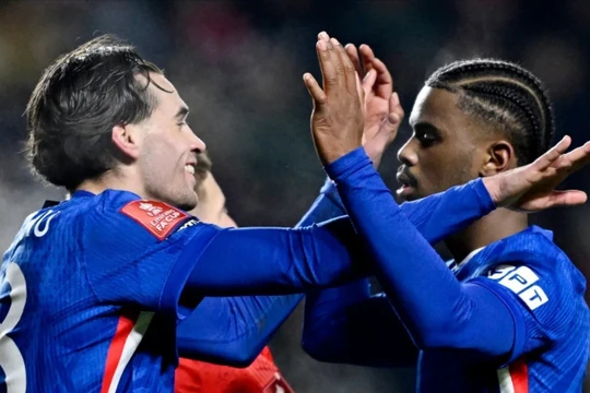 Chelsea thắng áp đảo cùng HLV mới