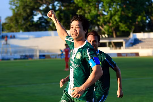 Công Phượng ghi bàn đưa Đồng Nai tới gần V-League