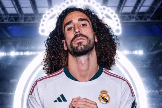 Vừa đến Madrid, HLV Mourinho đã 'rút ruột' đội bóng cũ Chelsea