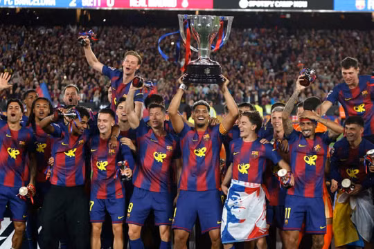 Hạ đẹp Real, Barca vô địch La Liga đầy ngọt ngào