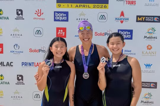 Ánh Viên vô địch ngay lần đầu bơi biển ở Maldives