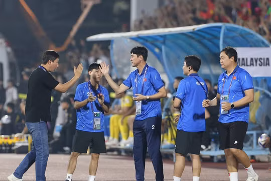 Trợ lý đắc lực của HLV Kim Sang-sik rời tuyển Việt Nam