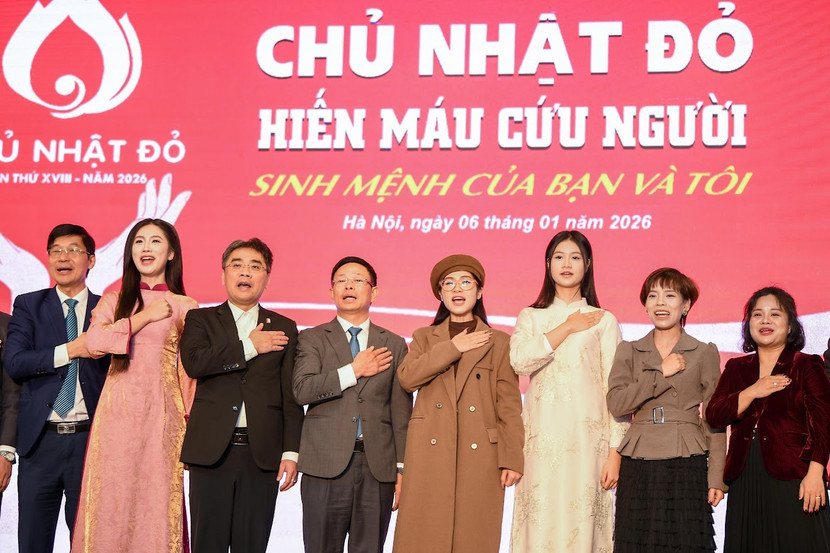 chu-nhat-do6.jpg
