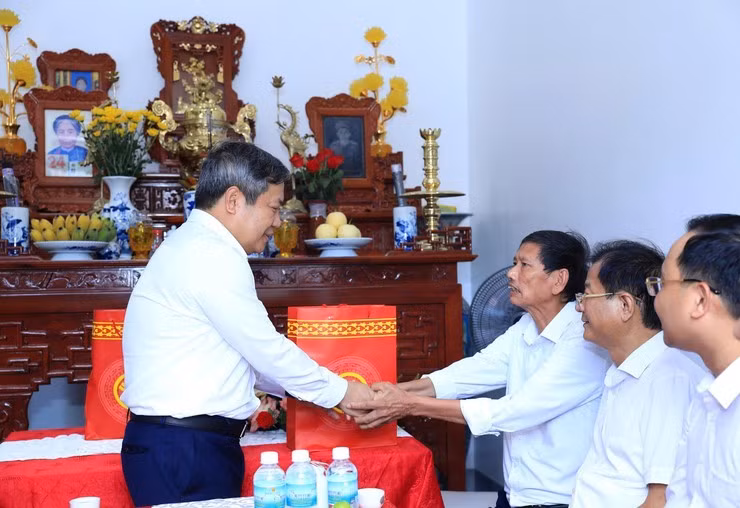 tran-quoc-tuan.jpg