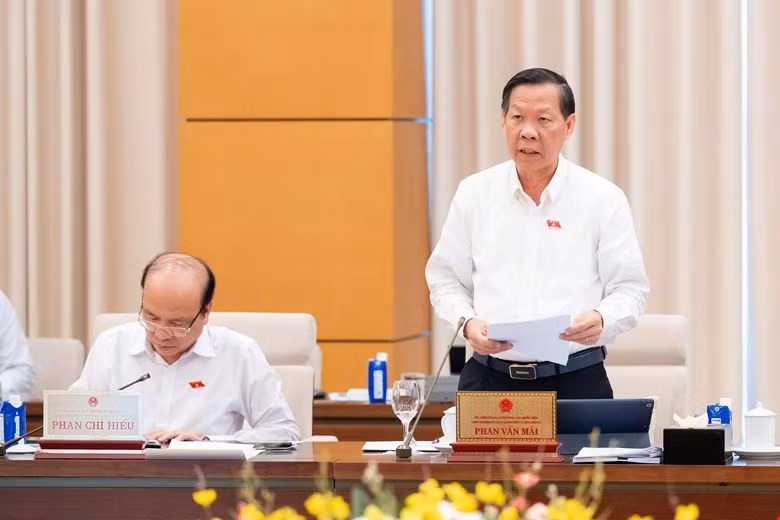 phan-van-mai.jpg