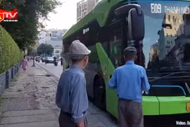 Hà Nội xây dựng lộ trình hạn chế phương tiện cá nhân vào trung tâm khi đầy đủ các điều kiện