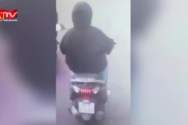 Bắt 3 thanh thiếu niên cướp giật túi xách lúc rạng sáng 