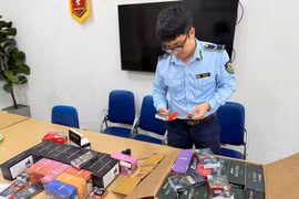 Tin Podcast ngày 15/4/2026: Phát hiện, thu giữ hàng trăm sản phẩm thuốc lá điện tử cấm tại phường Cửa Nam