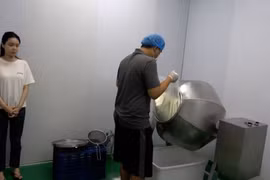 Thủ đoạn của nhóm đối tượng sản xuất thực phẩm chứa chất cấm | ATV ngày 28/4/2026 