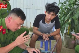 Bắt khẩn cấp thanh niên rượt đuổi, đập phá xe taxi trên quốc lộ 20 