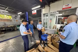 Phát hiện công ty bán hàng trăm phụ tùng ô tô giả nhãn hiệu | ATV ngày 4/6/2026