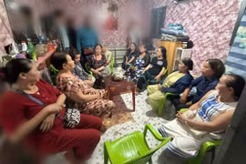 Triệt phá tụ điểm đánh bạc toàn 'quý bà' 