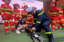 Mùa hè ý nghĩa của những “chiến sĩ PCCC nhí” 