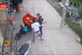 Triệu tập đối tượng dùng gạch đập vào đầu nam shipper ở Hưng Yên 