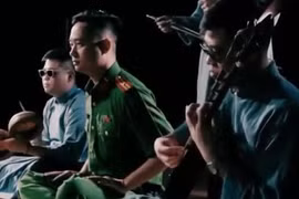 Cháu nhà ngoan lắm, lên phường ngoan hơn