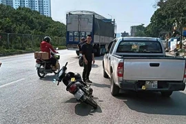 Diễn biến mới vụ xe bán tải chèn tạt đầu xe máy chở theo trẻ nhỏ | ATV ngày 4/3/2026 