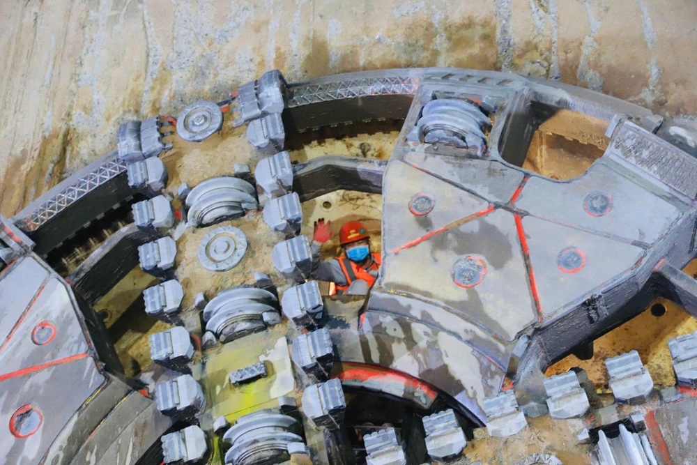 Robot đào hầm số 2 mang tên Táo Bạo về đến ga Văn Miếu