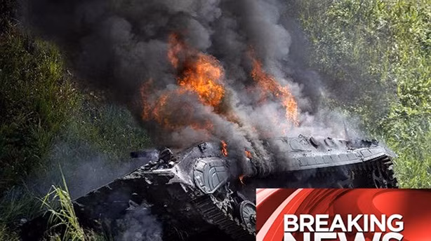 BMP-1 bị bốc cháy khi cán mìn BMP-1 bị bốc cháy khi cán mìn