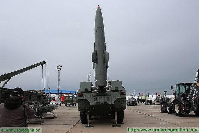 Nga hiện đang nắm giữ cũng như chuyển giao cho quân đội Syria (SAA) hàng trăm tên lửa đạn đạo Tochka-U. Đây là nguồn hỏa lực dồi dào để SAA đánh phiến quân cũng như chống trả Ankara.