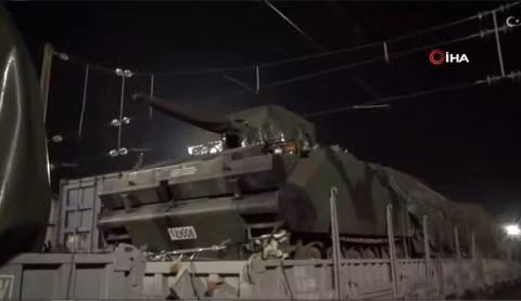 Hình ảnh xe bọc thép ACV-15 được điều dộng sang Syria