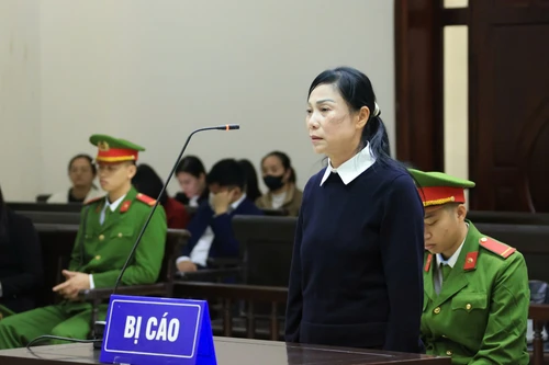 Cựu Chủ tịch tỉnh trong vụ Tập đoàn Phúc Sơn vắng mặt tại tòa do đột quỵ