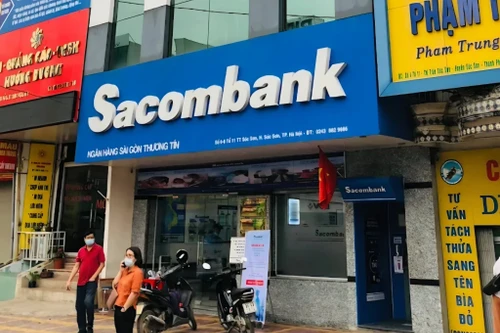 Cặp đôi đóng giả vợ chồng, dựng màn kịch lừa tiền ngân hàng