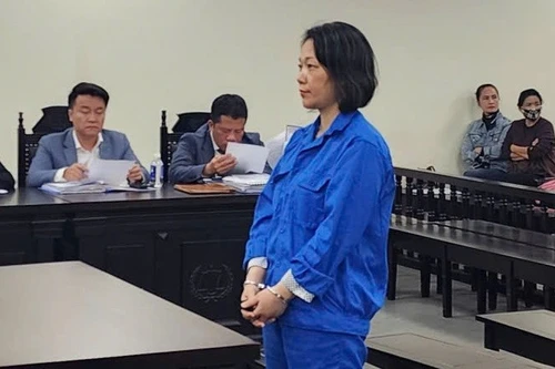 Người đàn bà chiếm đoạt hàng trăm tỷ đồng bằng chiêu “lướt sóng" USD lợi nhuận lớn