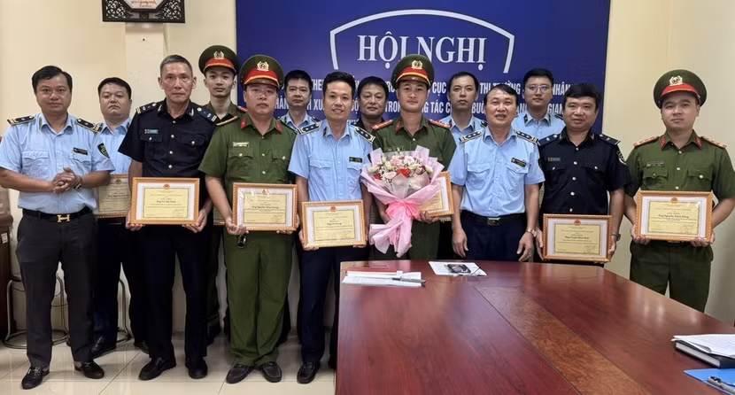 khen-thuong.jpg