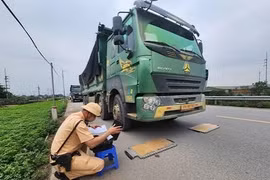 Hà Nội dùng công nghệ cân tự động để xử lý xe quá tải