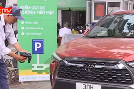 Hà Nội tăng cường quản lý các điểm trông giữ xe bằng công nghệ