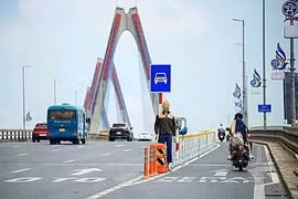 Tăng cường bảo đảm an toàn giao thông trên các cầu lớn ở Hà Nội