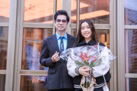 Ngọc Sơn tặng 5.000 Euro mừng học trò trưởng thành