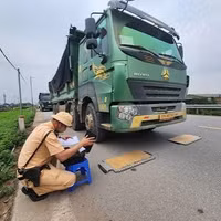 Hà Nội dùng công nghệ cân tự động để xử lý xe quá tải