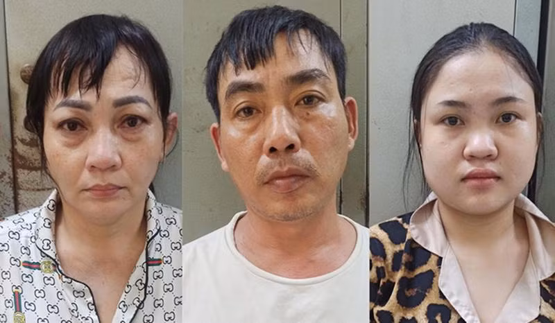 Ba đối tượng trong nhóm trộm cắp tài sản của du khách đến tiệm massage. Ba đối tượng trong nhóm trộm cắp tài sản của du khách đến tiệm massage.