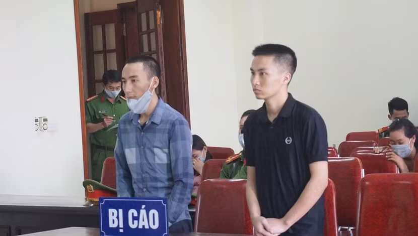 Hai anh em Lồng và Xâu trong phiên xét xử