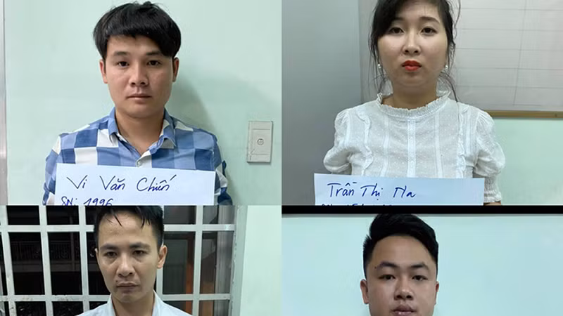 Tại cơ quan chức năng, 4 đối tượng khai nhận đã thực hiện thành công nhiều vụ lừa đảo Tại cơ quan chức năng, 4 đối tượng khai nhận đã thực hiện thành công nhiều vụ lừa đảo