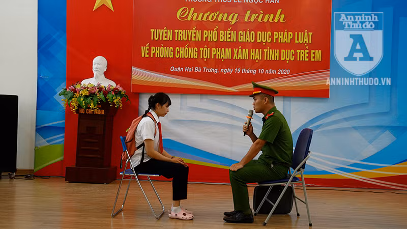 Công an quận Hai Bà Trưng đẩy mạnh việc tuyên truyền kỹ năng chống xâm hại tình dục trẻ em