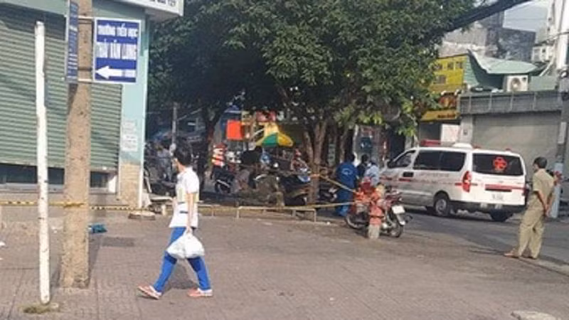 Công an phong tỏa, khám nghiệm hiện trường
