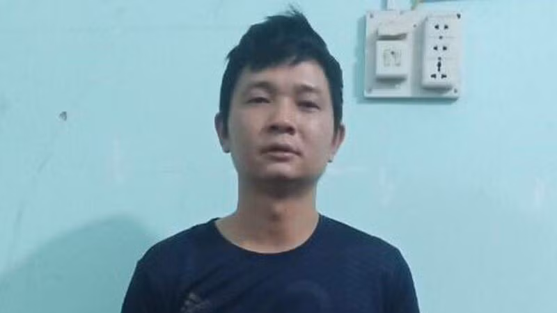 Nguyễn Tất Cường tại cơ quan công an