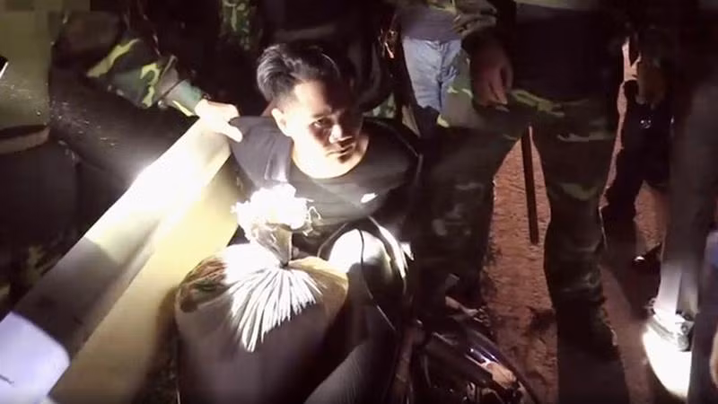 Trần Văn Thịnh bị bắt khi chở cả bao tải ma túy đi giao (Ảnh: Dân trí)