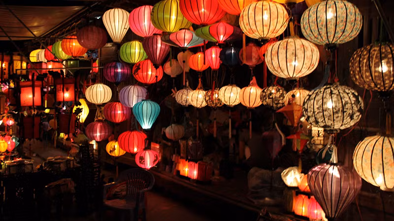 Hình ảnh phố lồng đèn Hàng Mã trong dịp tết Trung thu