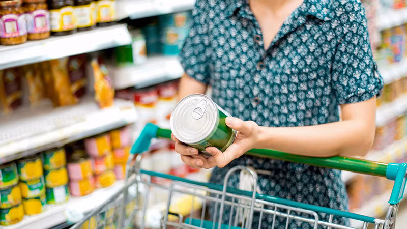 Chuẩn bị những thực phẩm dễ bảo quản và giữ được lâu, đảm bảo dinh dưỡng trong những ngày có bão