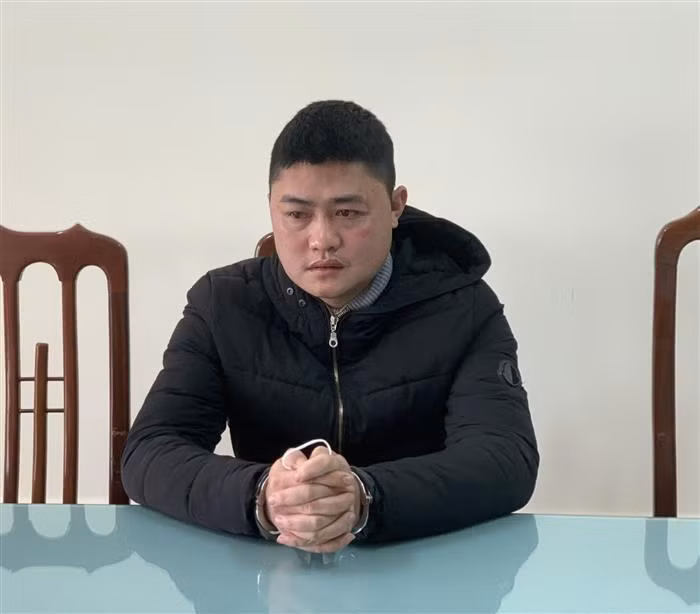 Bành Quốc Khánh tại cơ quan công an