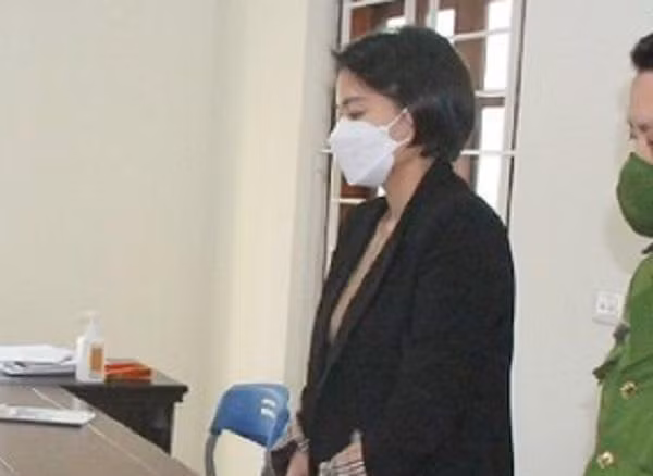 Làm giả tin nhắn “chuyển tiền thành công” Duyên đã lừa đảo chiếm đoạt của chị H. 2,5 tỷ đồng Làm giả tin nhắn “chuyển tiền thành công” Duyên đã lừa đảo chiếm đoạt của chị H. 2,5 tỷ đồng