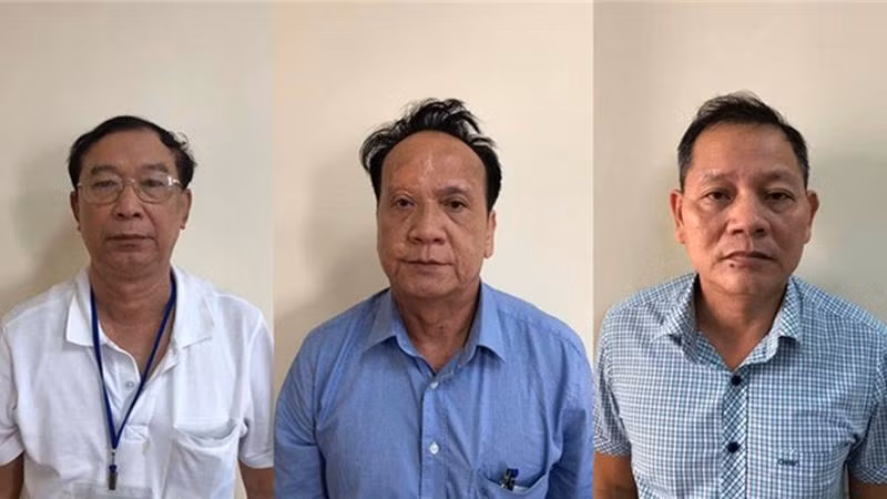 Các bị can: Võ Thanh Bình, Lê Văn Trang, Nguyễn Thái Thanh (từ trái qua) Các bị can: Võ Thanh Bình, Lê Văn Trang, Nguyễn Thái Thanh (từ trái qua)