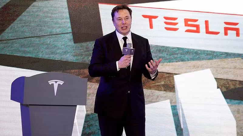 CEO Elon Musk trong một sự kiện của Tesla