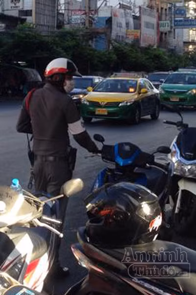 Bangkok, hình ảnh ngày đầu tiên sau cuộc đảo chính ảnh 11