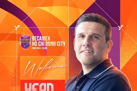 CLB Becamex TP.HCM công bố tân HLV trưởng Gerard Albadalejo