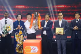 Công an Hà Nội FC bội thu giải thưởng tại V-League Awards 2026