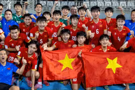 Chủ tịch AFC ngợi khen và nhắn nhủ U17 Việt Nam trước World Cup